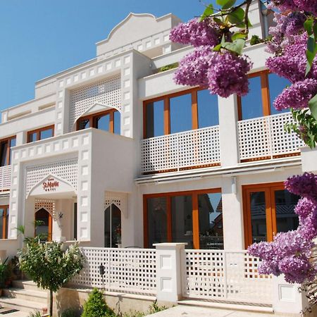 Amira Boutique Hotel Hévíz Wellness&Spa Exterior foto