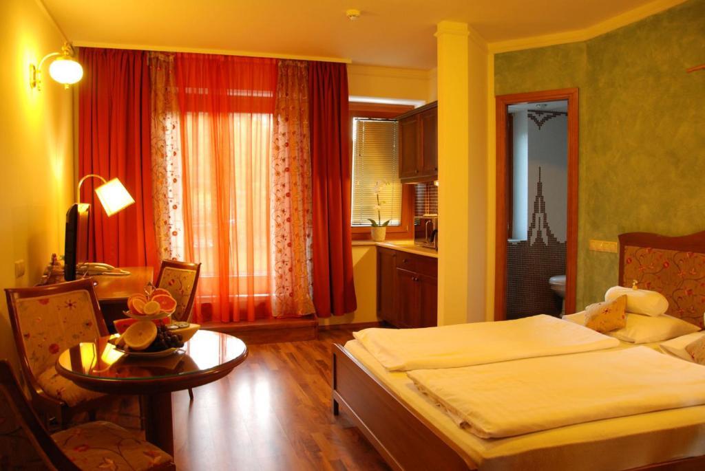 Amira Boutique Hotel Hévíz Wellness&Spa Quarto foto