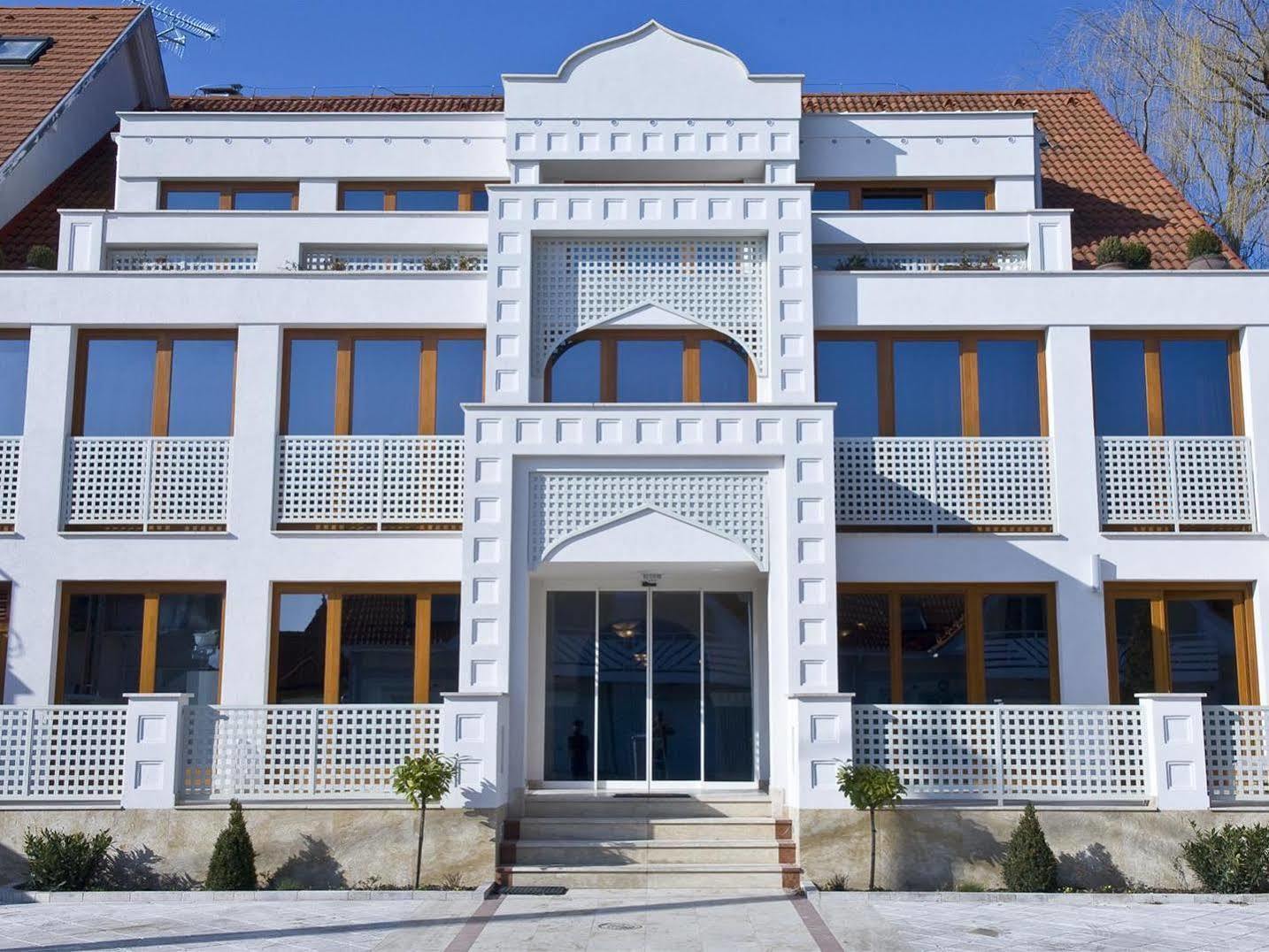 Amira Boutique Hotel Hévíz Wellness&Spa Exterior foto